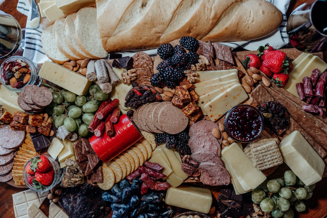 Raw Grass-Fed Unsalted Cheddar Cheese - 8 oz