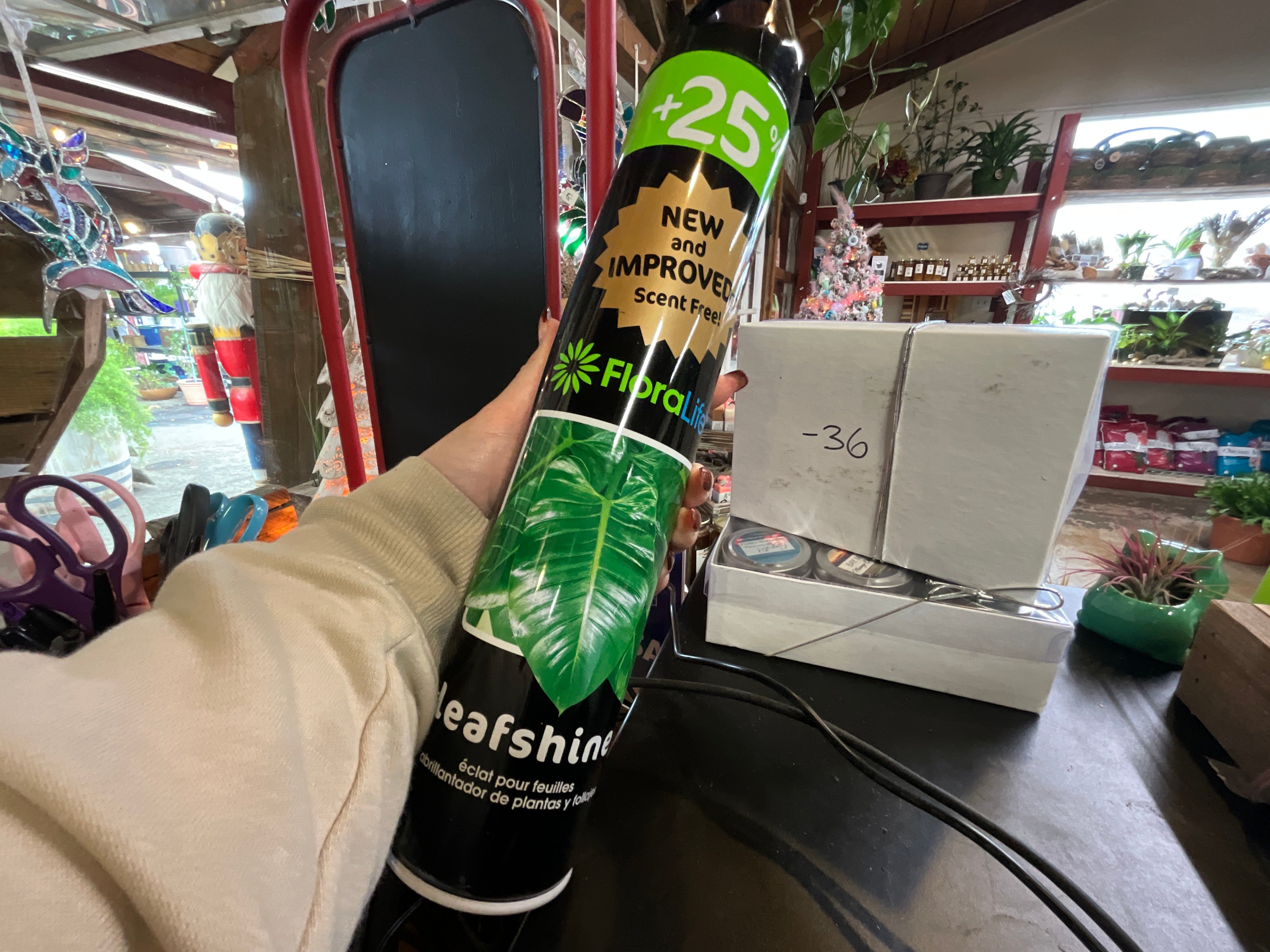 Floralife Leafshine 25oz.