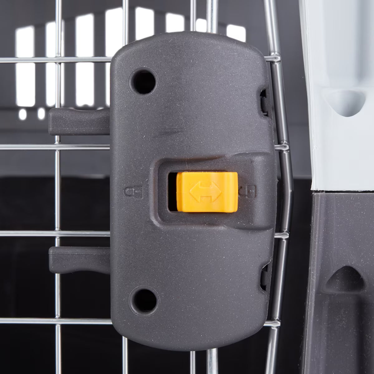 MIDWEST SKUDO PLASTIC CARRIER 32"