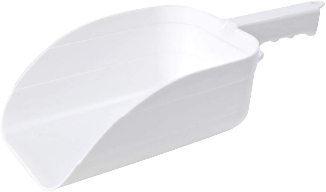 PLASTIC FEED SCOOP WHITE