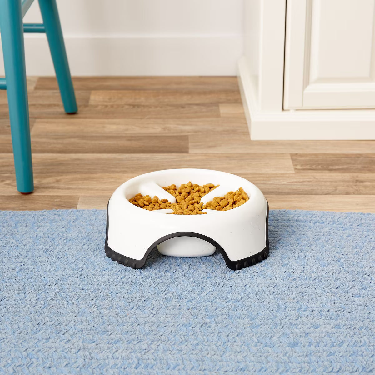 JW Pet Skid Stop Plastic Slow Feeder 3cups