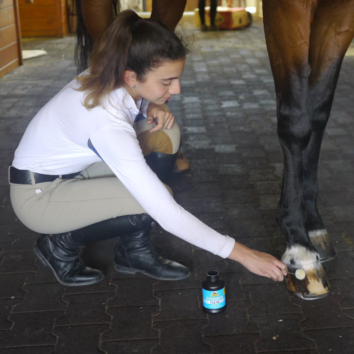 Absorbine Supershine Fast Drying Horse Hoof Polish & Sealer 8oz