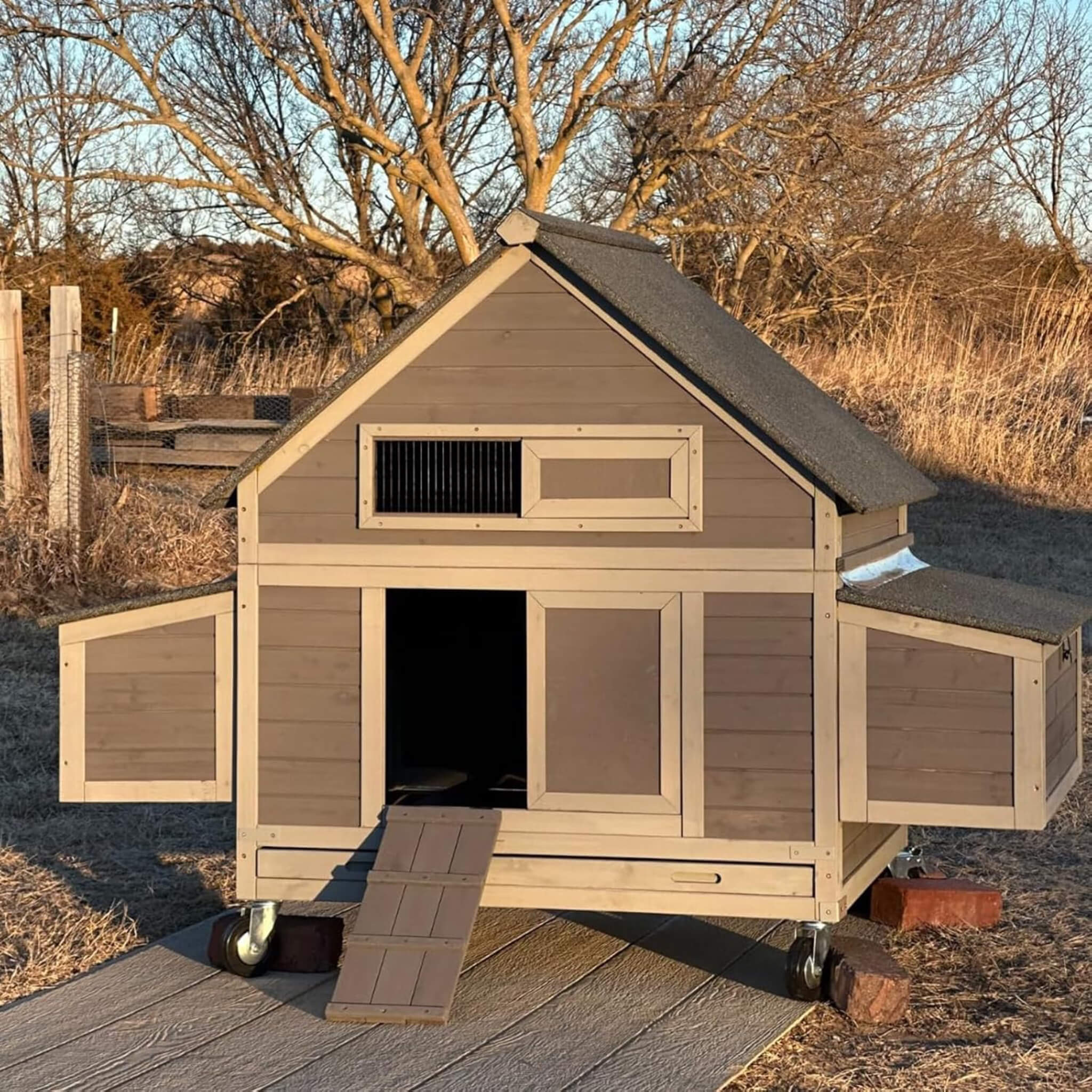 Large 63-Inch Movable Wooden Hen House With Wheels And Nesting Box